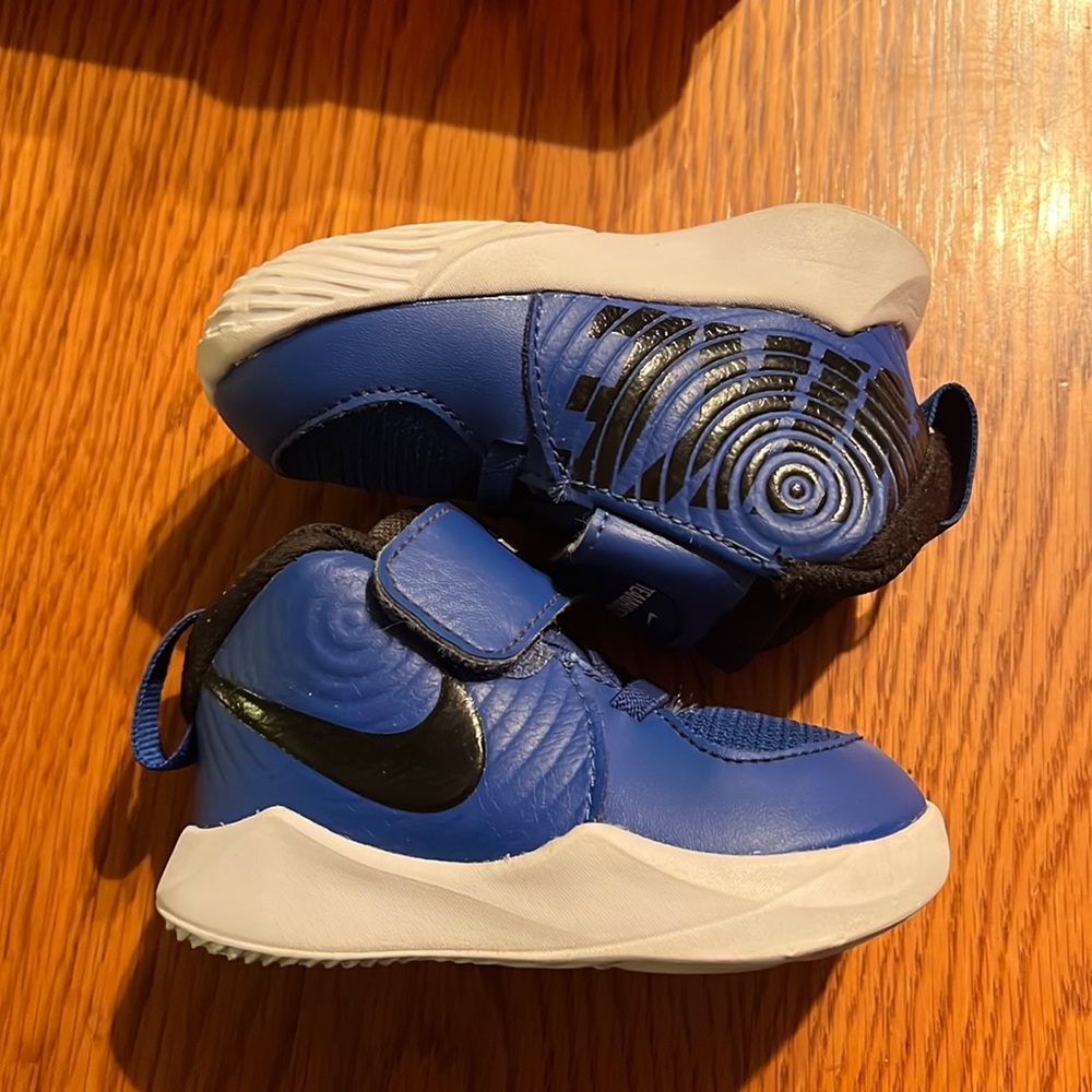 Boys Nike